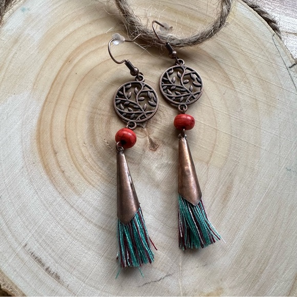 Jewelry - Long Opening Earrings With Round Design With Fringes